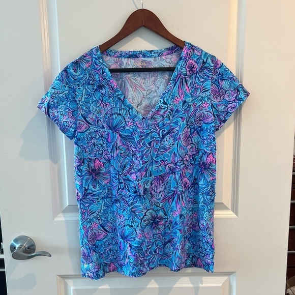 Lilly Pulitzer Meredith tshirt in Breakwater Blue Shells and Bells NWT - Picture 2 of 16